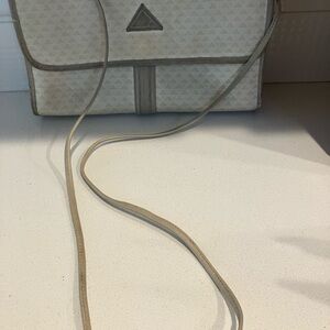 Vintage Liz Claiborne Cream Crossbody Bag with Taupe Trim.